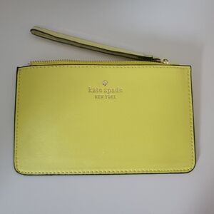 Kate spade NWOT Large yellow wristlet